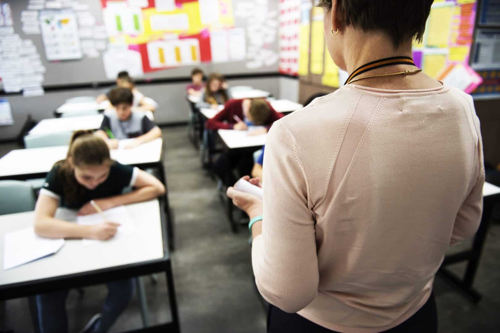 כיתה בבית ספר (אילוסטרציה). צילום: Rawpixel.com