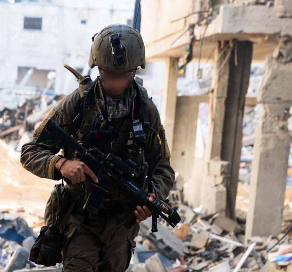 חייל במלחמת "חרבות ברזל". צילום: דובר צה"ל