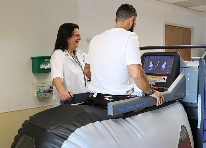 פצוע מהמלחמה בשיקום. צילום: איכילוב