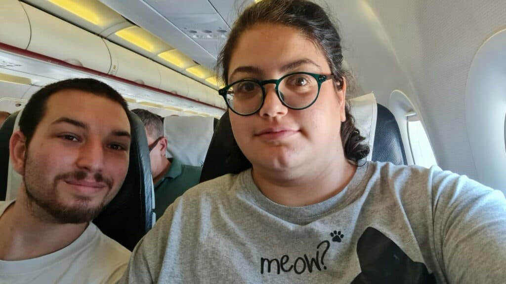 אמיר שטיין ובן הזוג במטוס. צילום עצמי
