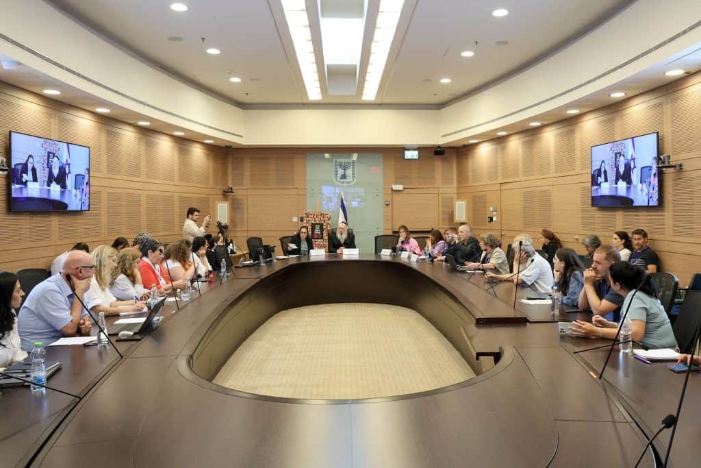 דיון ועדת העבודה והרווחה של הכנסת