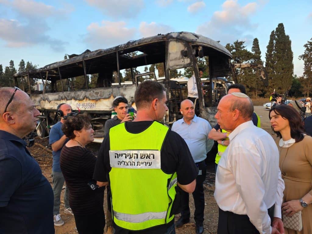 מבקר המדינה בסיור (צילום: משרד מבקר המדינה)