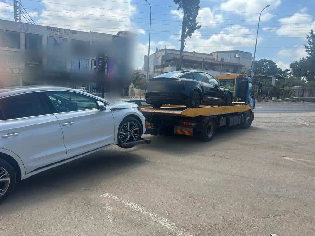 רכב שנתפס אצל החשוד בהונאת משרד הביטחון (דוברות המשטרה)