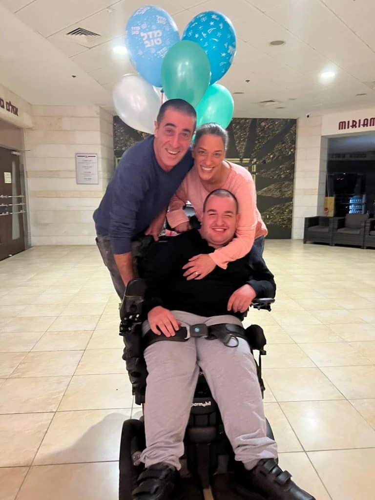 ברק ענת והרשקוביץ עם בנם איתי