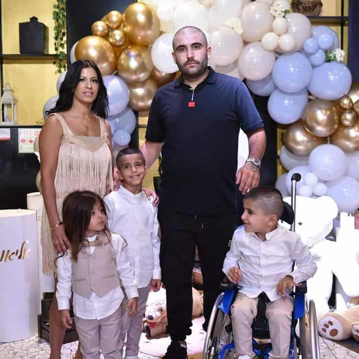 אליאב חיים ומשפחתו (צילום: יוסי עובדיה)