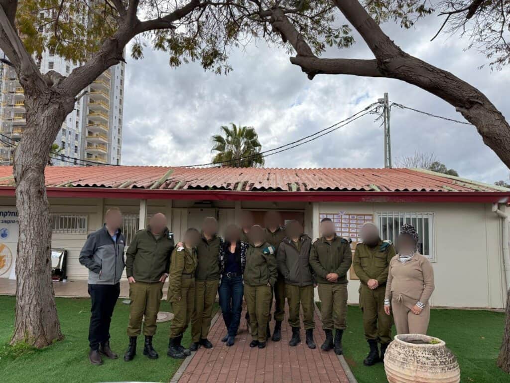 משתתפי התוכנית בחיל התקשוב בצה"ל (צילום: דובר צה"ל)