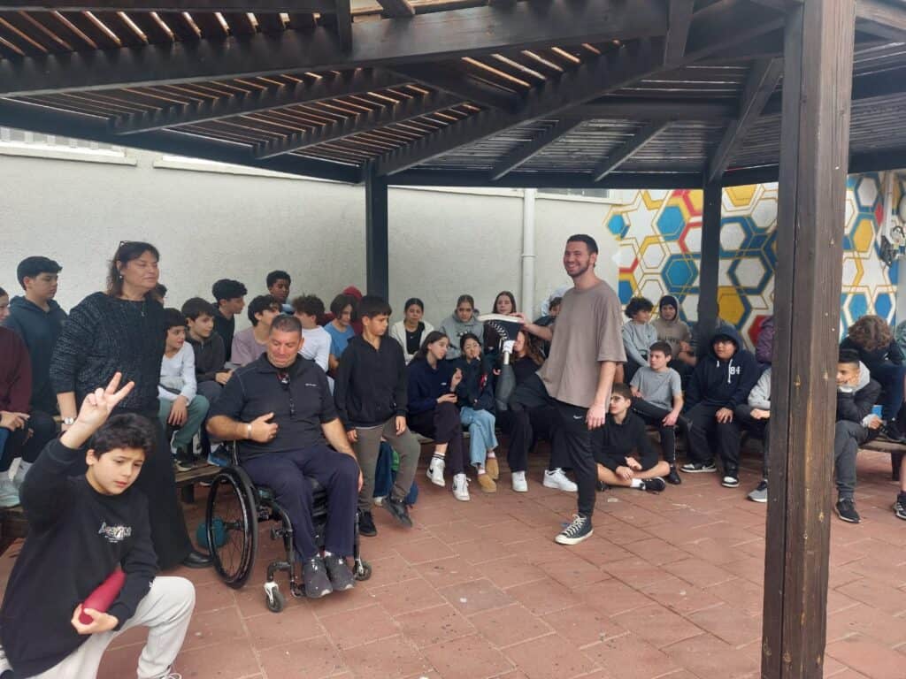 הפעילות בשבוע הדמוקרטיה (צילום: הלל בית חינוך למנהיגות חברתית)