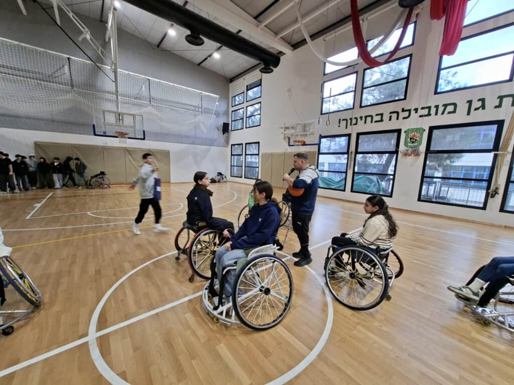 הפעילות בשבוע הדמוקרטיה (צילום: הלל בית חינוך למנהיגות חברתית)
