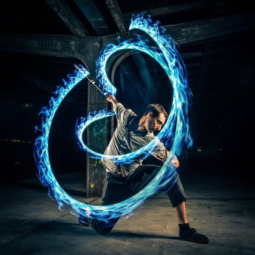 עמית קניג (צילום: Pyroterra Lighttoys)
