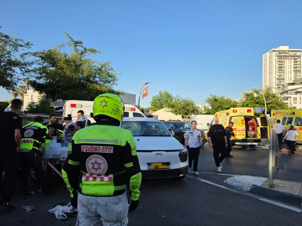 כוחות מד"א (צילום: תיעוד מבצעי מד"א)