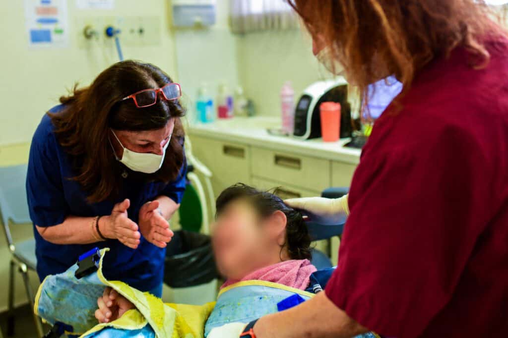 טיפול שיניים לאנשים עם מוגבלות (באדיבות בית איזי שפירא)